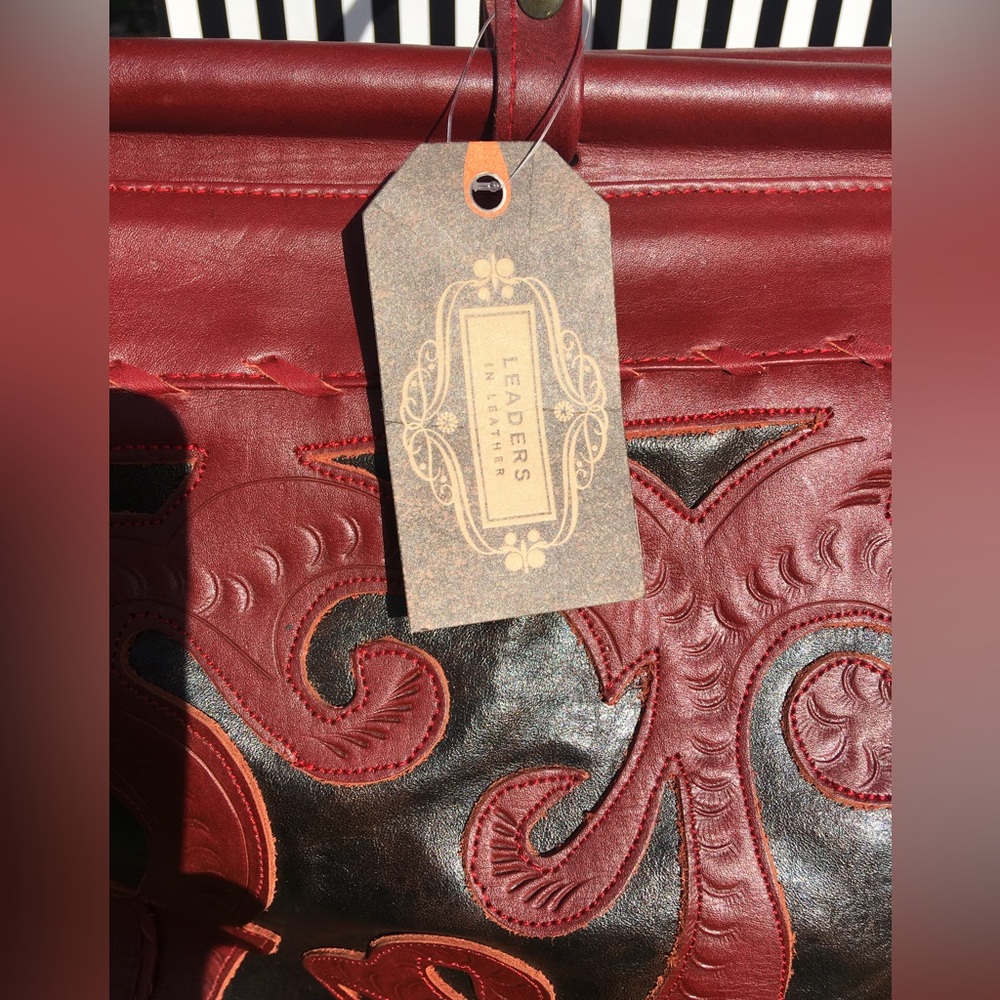 ♥️GORGEOUS WEEKENDER DUFFLE BAG LEATHER IMPORTED♥️ - Picture 4 of 10